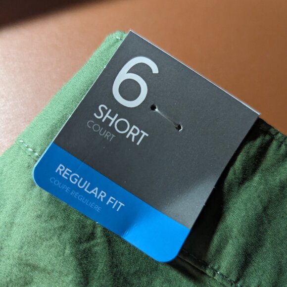 NEW Columbia Women's Size 6 Holly Hideaway Hiking Outdoor Shorts NWT Green - Picture 3 of 4